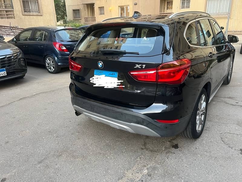 ( 2017 ) BMW  اعلي فئه فبريكه بالكامل BMW x1 2