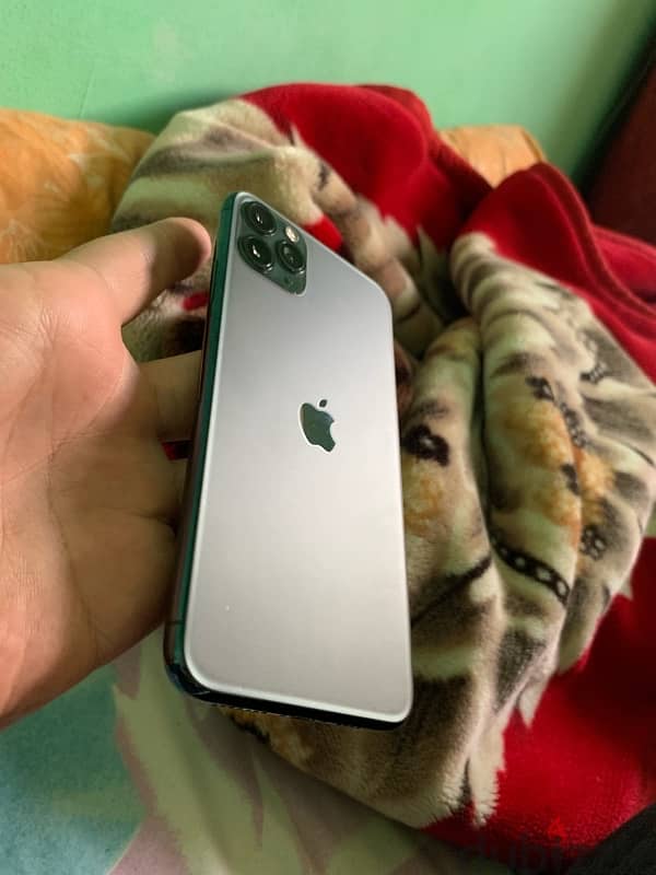 iphone 11Pro max betrry 81% 2