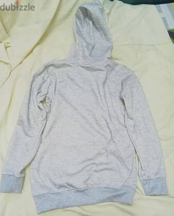 hoodie and sweatshirt 3