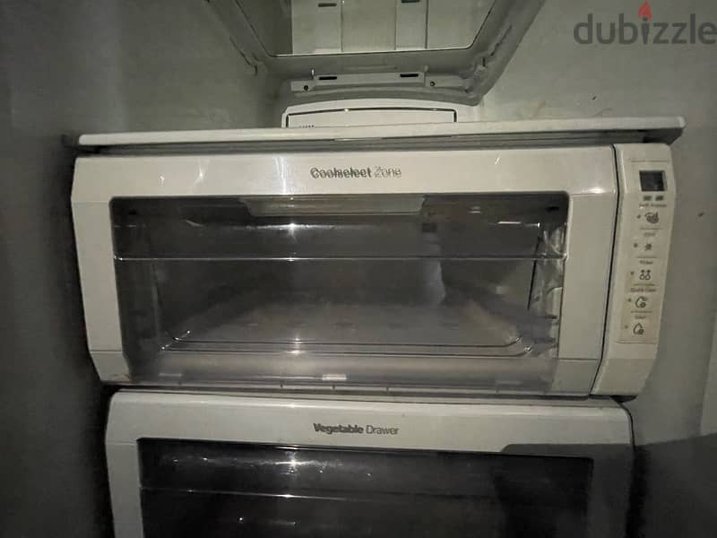 samsung Refrigerator With Water Dispenser 8