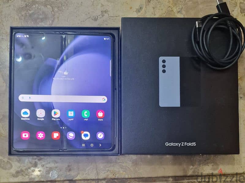 Samsung galaxy fold 5 like new 0