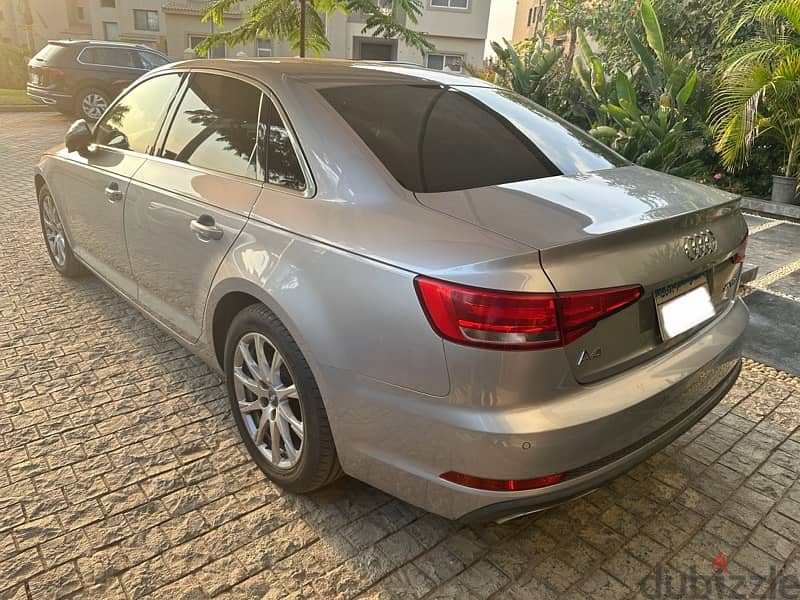 Audi A4 2019 1