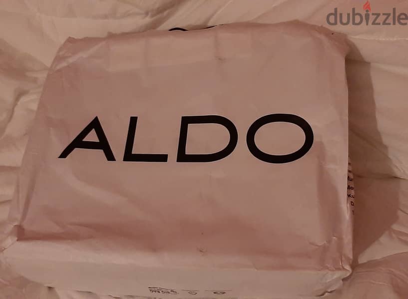 حذاء حريمي بوت أسود اللون جديد من Aldo 2