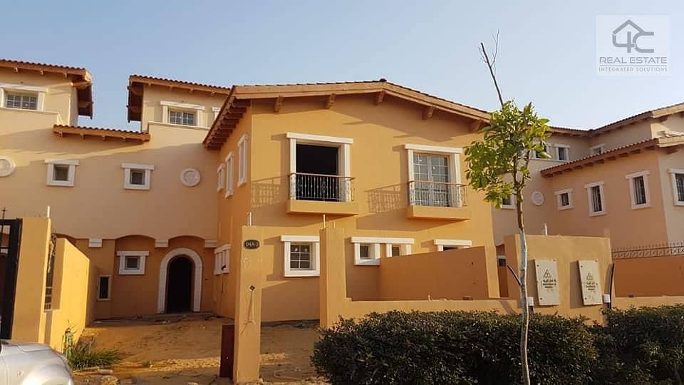 town house classic 215m 4 bedrooms for sale in hyde park view landscape with down payment and installments 2