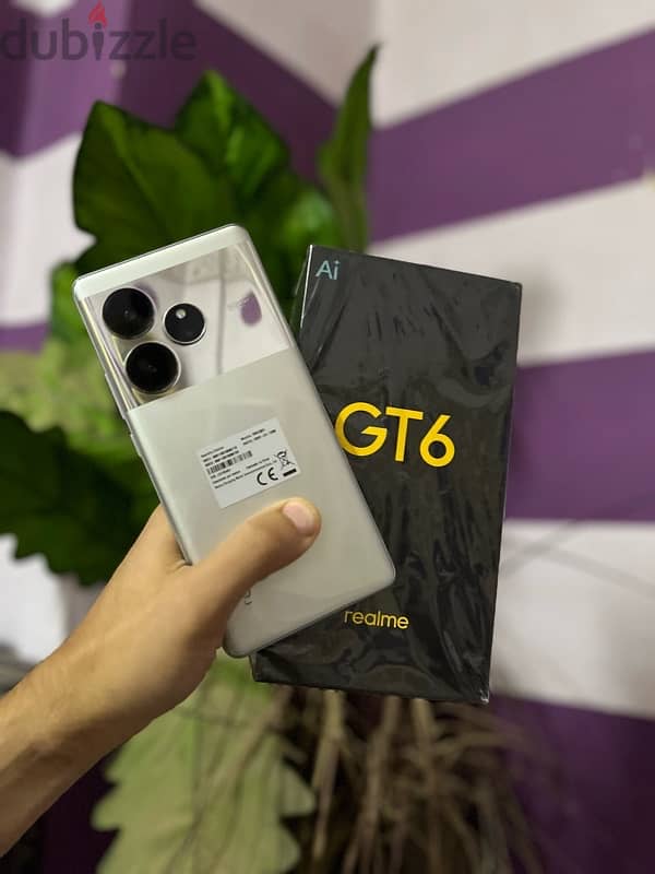 Realme GT6 16/512 1