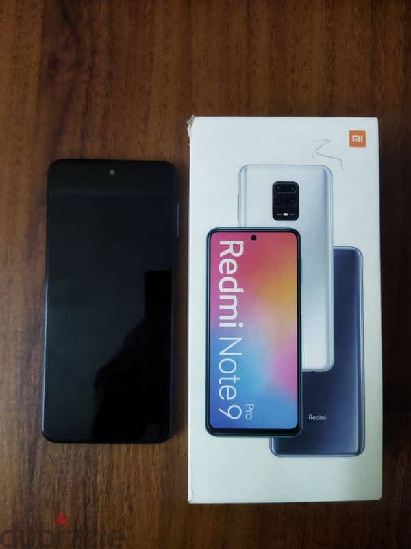 Redmi note 9 pro  استخدام راقي جداً مع كرتونه الجهاز والشاحن الأصلي 0