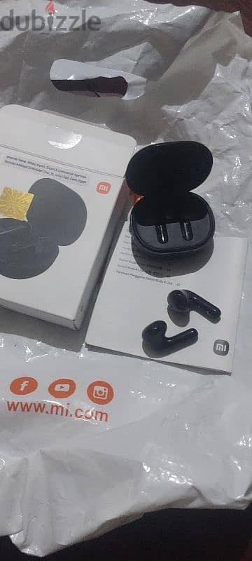 airbuds redmii buds 4 lite للبيع مستعمله بحاله ممتازة 0