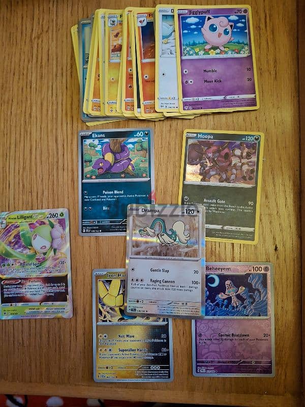 30 original pokemon cards and rare Vstar and gift code 1