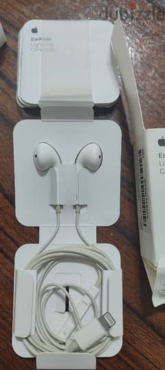 apple earpods lightning 0