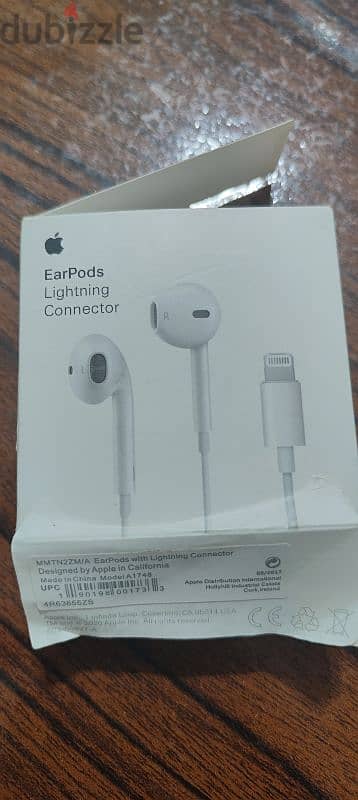 apple earpods lightning 1