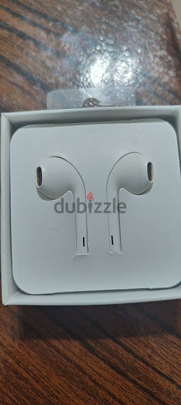 apple earpods lightning 2