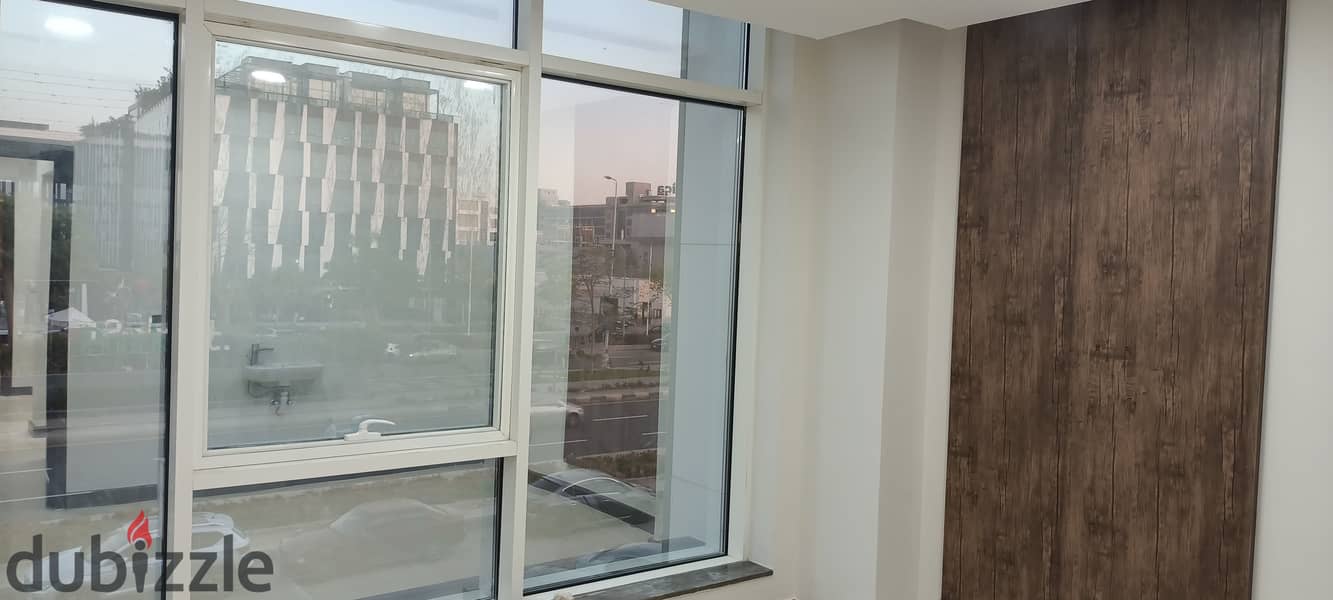 Office for rent fully finished Trivium Mall Sheikh Zayed 6