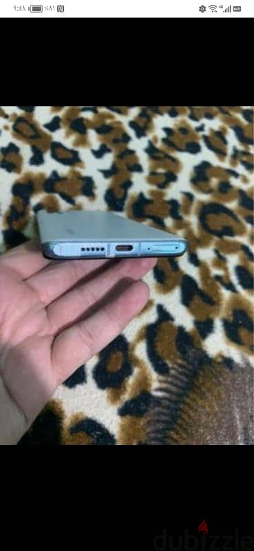 للبيع  هواوي  p 30 pro بيصور القمر حرفيا 3