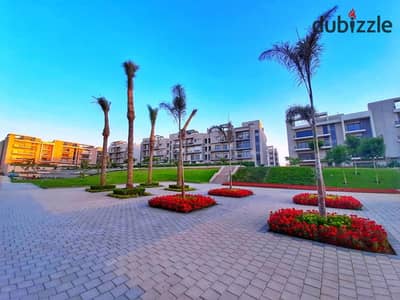 For sale, an apartment 168 meters (resale), with installments to be completed, in Fifth Square, Al Marasem