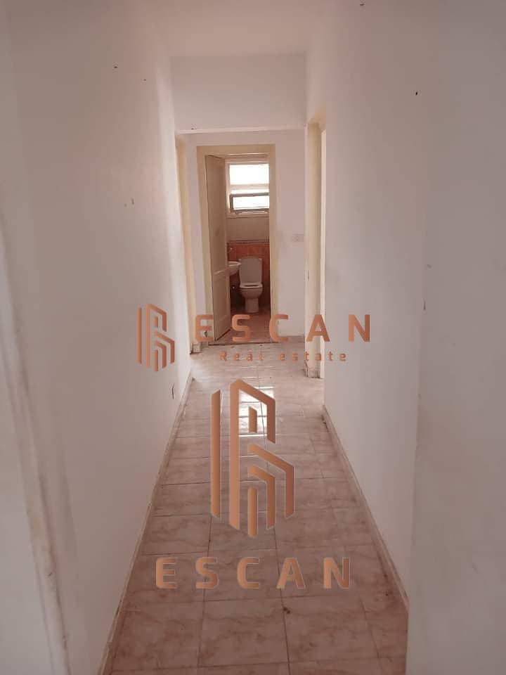 Apartment for rent, ground floor with a garden in Rehab City, with an area of ​​180 square meters 1