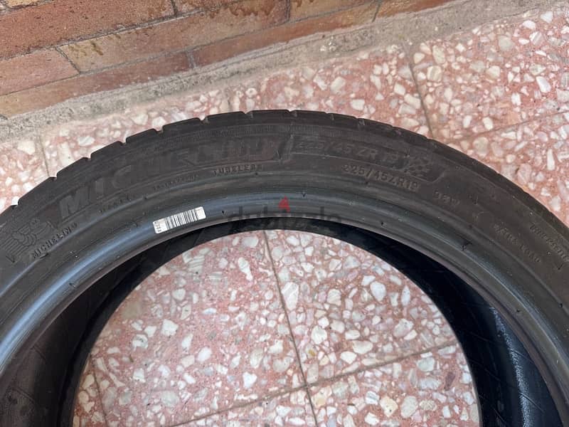 Michelin 225/45 ZR19 2