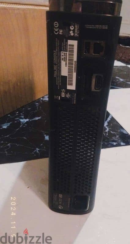 Xbox 360 imported from Holland, lightly used, in excellent condition 3