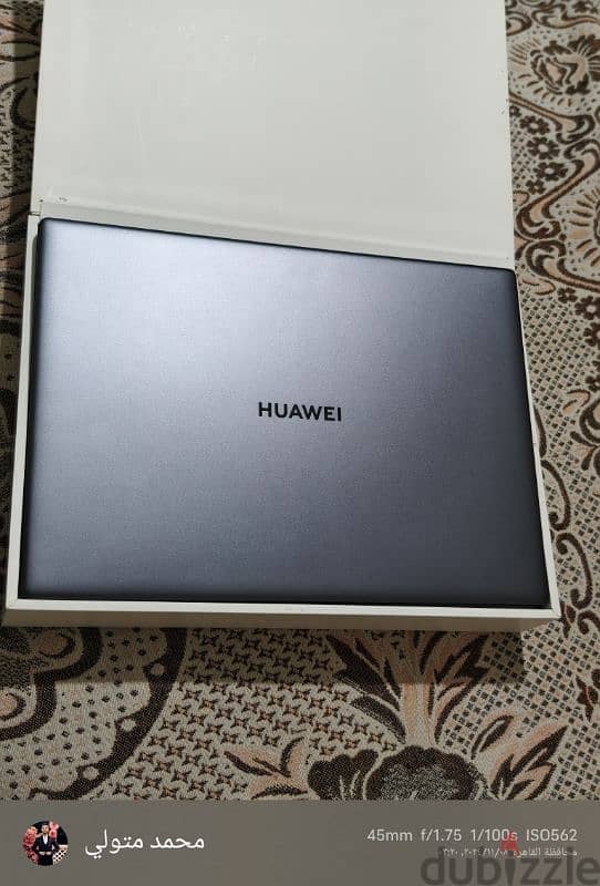 Huawei laptop mate book x pro 1