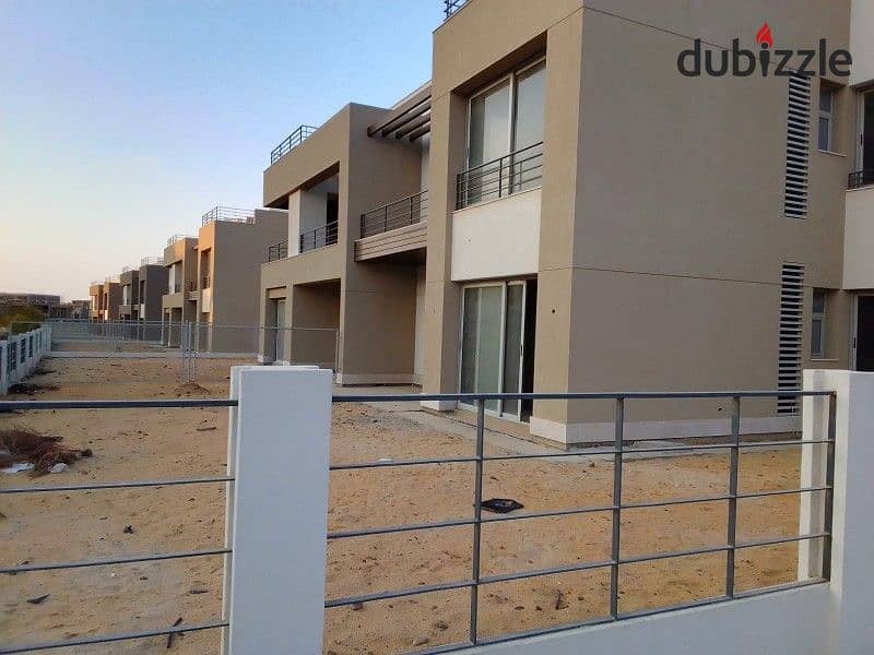 تاون هاوس للبيع باقل سعر في السوق 226 متر بفيو مميز في بالم هيلز التجمع الخامس Palm hills new Cairo 0