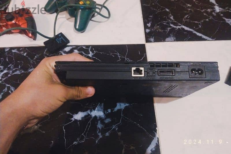 PS2 (بلايستيشن 2 ) يعمل في حاله ممتازة مع أكثر من ٤٠ لعبه 2