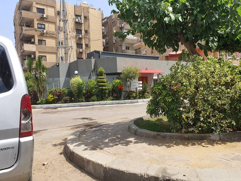 Commercial building for sale on a land 510m in el orouba street masr elgedida open view 6