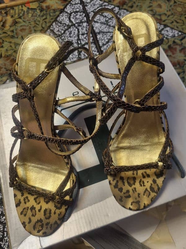 Milano women Sandals heels size38 mint condition with box 2