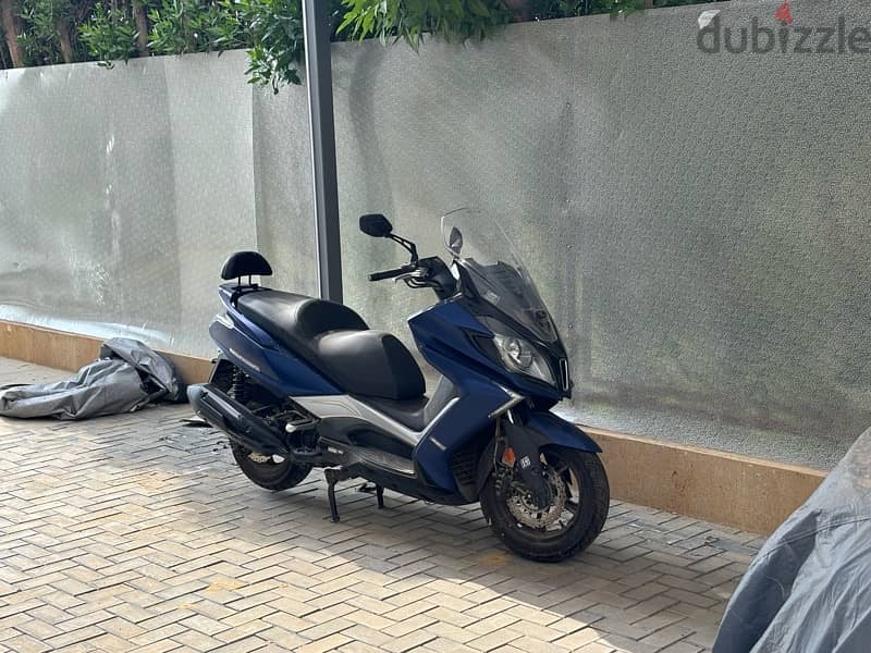 kymco downtown 2022, 700 km like new 2