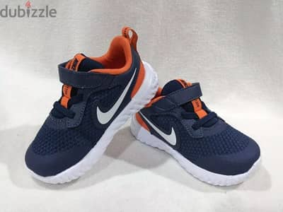 Nike Midnight Navy/Orange Revolution 5 Sneakers