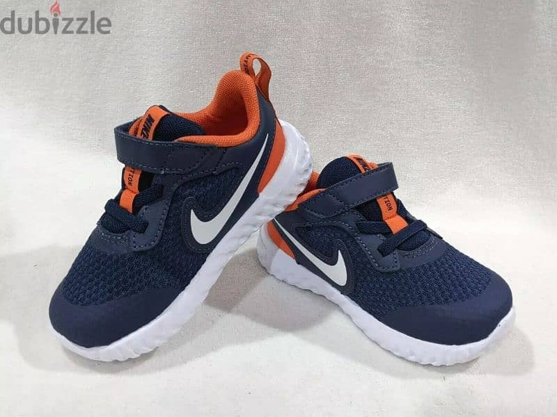 Nike Midnight Navy/Orange Revolution 5 Sneakers 0