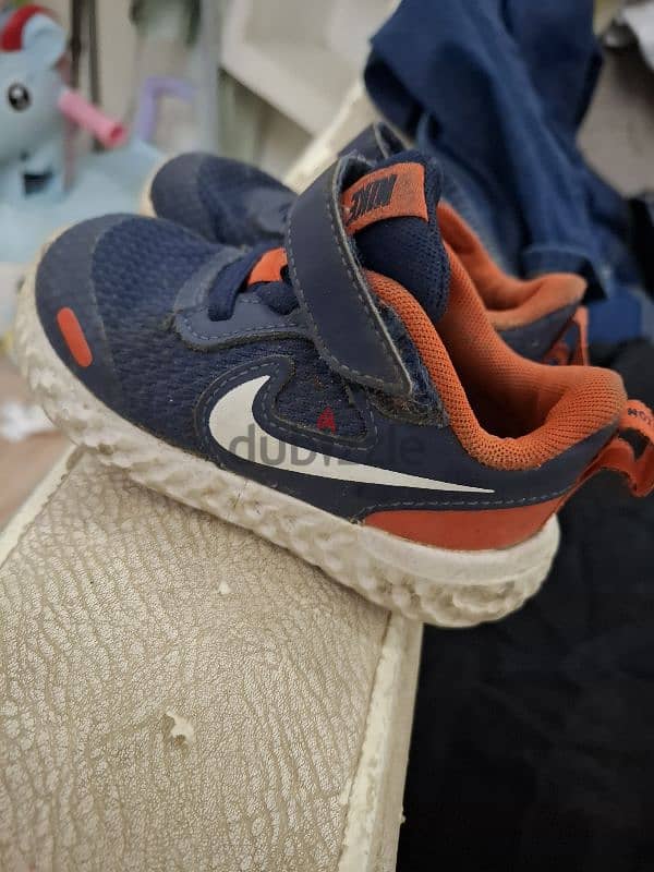 Nike Midnight Navy/Orange Revolution 5 Sneakers 3