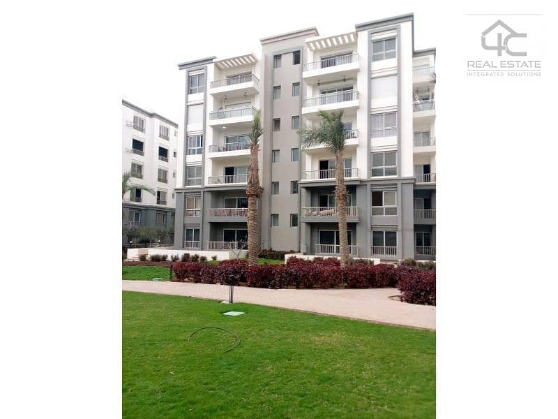 The lowest down payment and best Layout 3 bedrooms apartment 160m for sale in prime location with swimming pool view with installments in Hyde Park 6