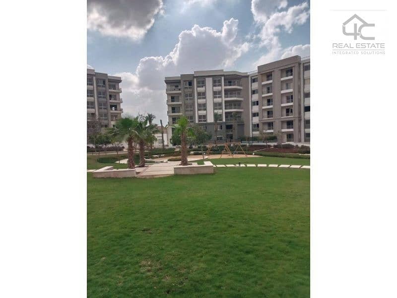 The lowest down payment and best Layout 3 bedrooms apartment 160m for sale in prime location with swimming pool view with installments in Hyde Park 9