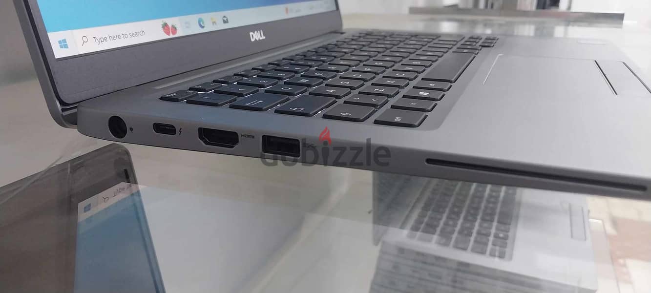 Dell 7400 الجيل التامن فضي و ماتيريال معدن Ultra slim  بشاشة frameless 1