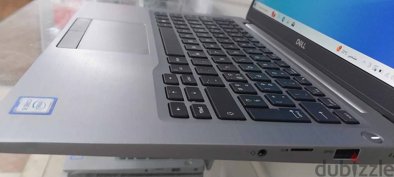 Dell 7400 الجيل التامن فضي و ماتيريال معدن Ultra slim  بشاشة frameless 3