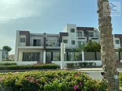 Lowest down payment Modern Townhouse With Land Area 220m View Landscape ready to move In Hyde Park In Fifth Settlement 0