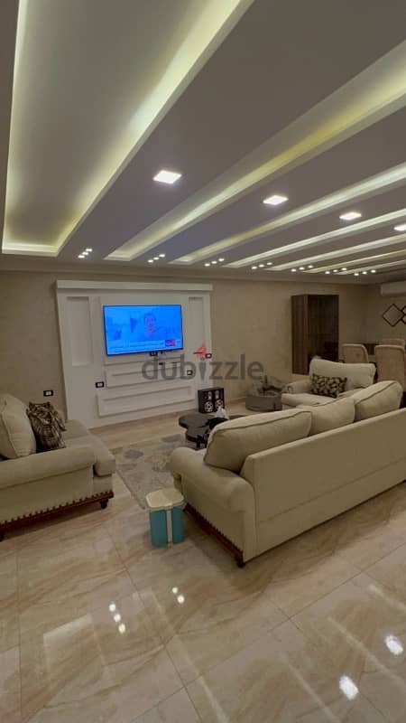 Luxurious 3 Bed Apartment in Mosadaq St. Ad Dokki - Downtown 0