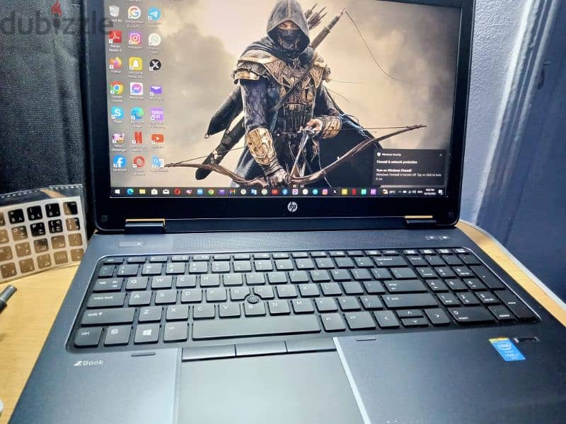 Hp Zbook الجهاز من المانيا رامات ٣٢ وهاردين منهم هارد تيرا 8