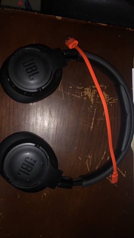 JBL Tune760NC 1