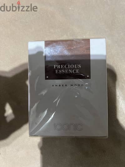 perfume precious essence