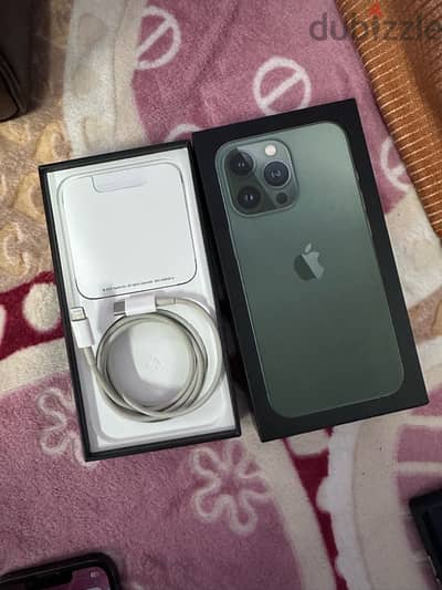 iphone 13 pro - 128 GB - alpine green - معاه ٢٦ جراب