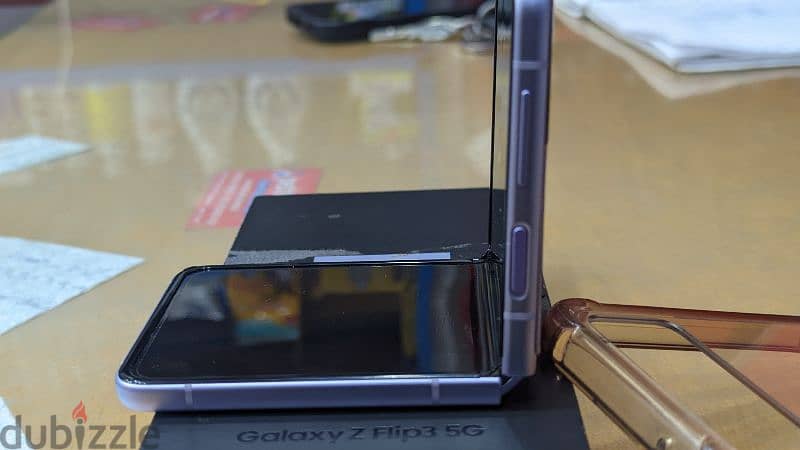 Samsung galaxy Z flip3  5g للبيع او للبدل ب 5