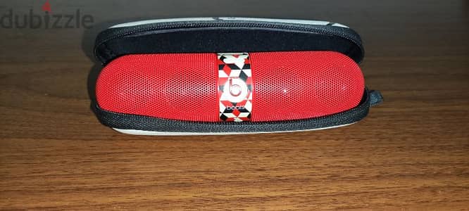 Beats Pill 2.0 **LIMITED EDITION** with CASE (Portable Speaker)