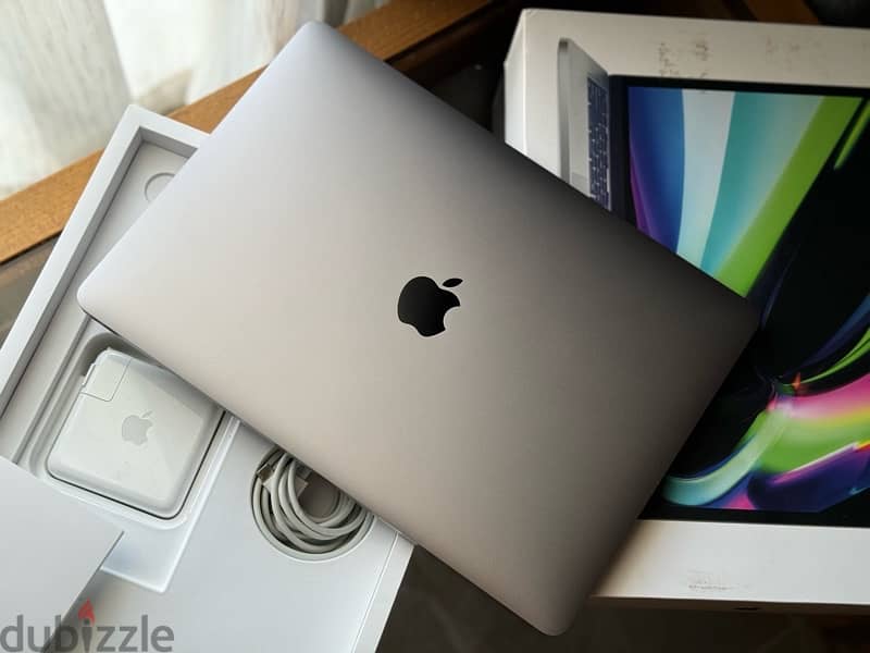 MacBook Pro M2 2022 512 مشحون ١١ مره 1