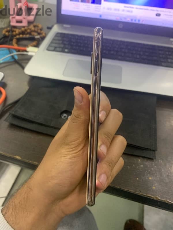 iPhone XS Max’s 256 1