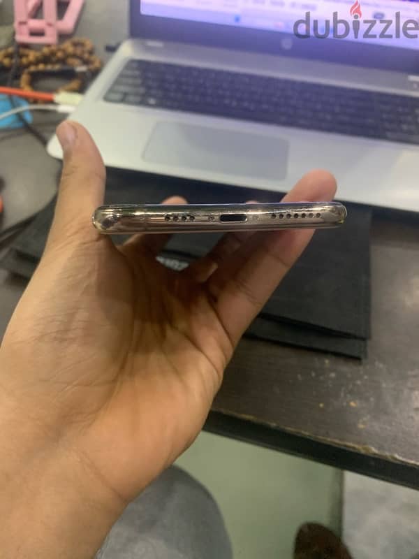 iPhone XS Max’s 256 4