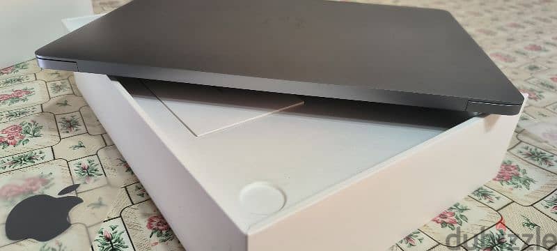 MacBook air m1 2020 bat 98% 29 C. C Best price 5