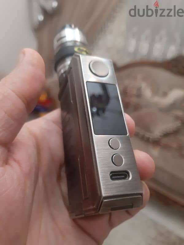 DRAG 3 VAPE  & PHAROH TANK 1