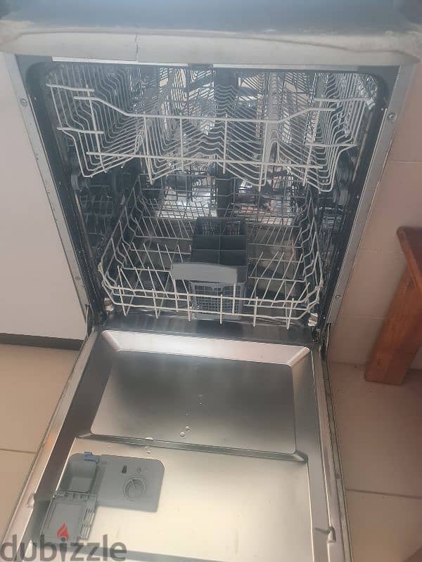 Turkey white point dishwasher 14 person excellent condition غسالةاطباق 1