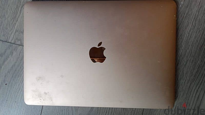 Mac book, good as new 0