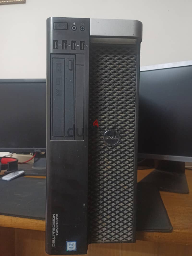 للبيع جهاز workstation dell 5810 0